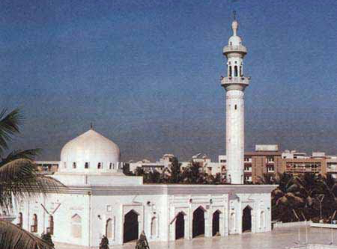 Bait ul Mukarram dome and minaret close-up from archival photograph