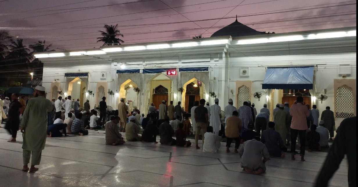 Evening prayers in the courtyard