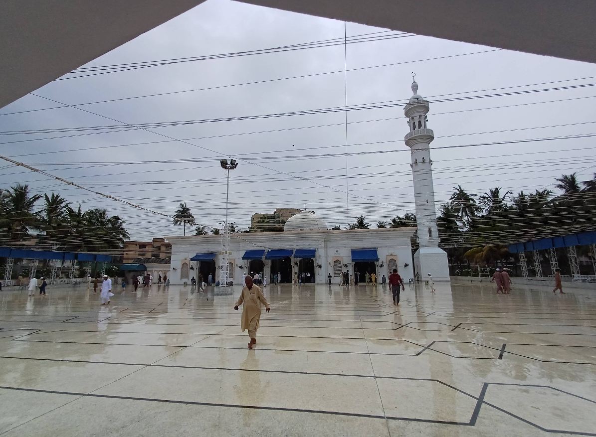 Bait ul Mukarram sahn after rain