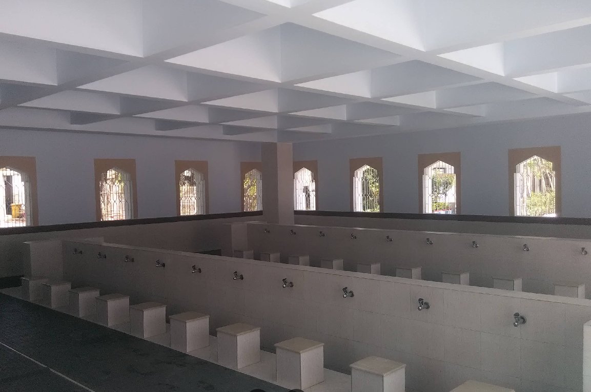 Wuzu area at Bait ul Mukarram
